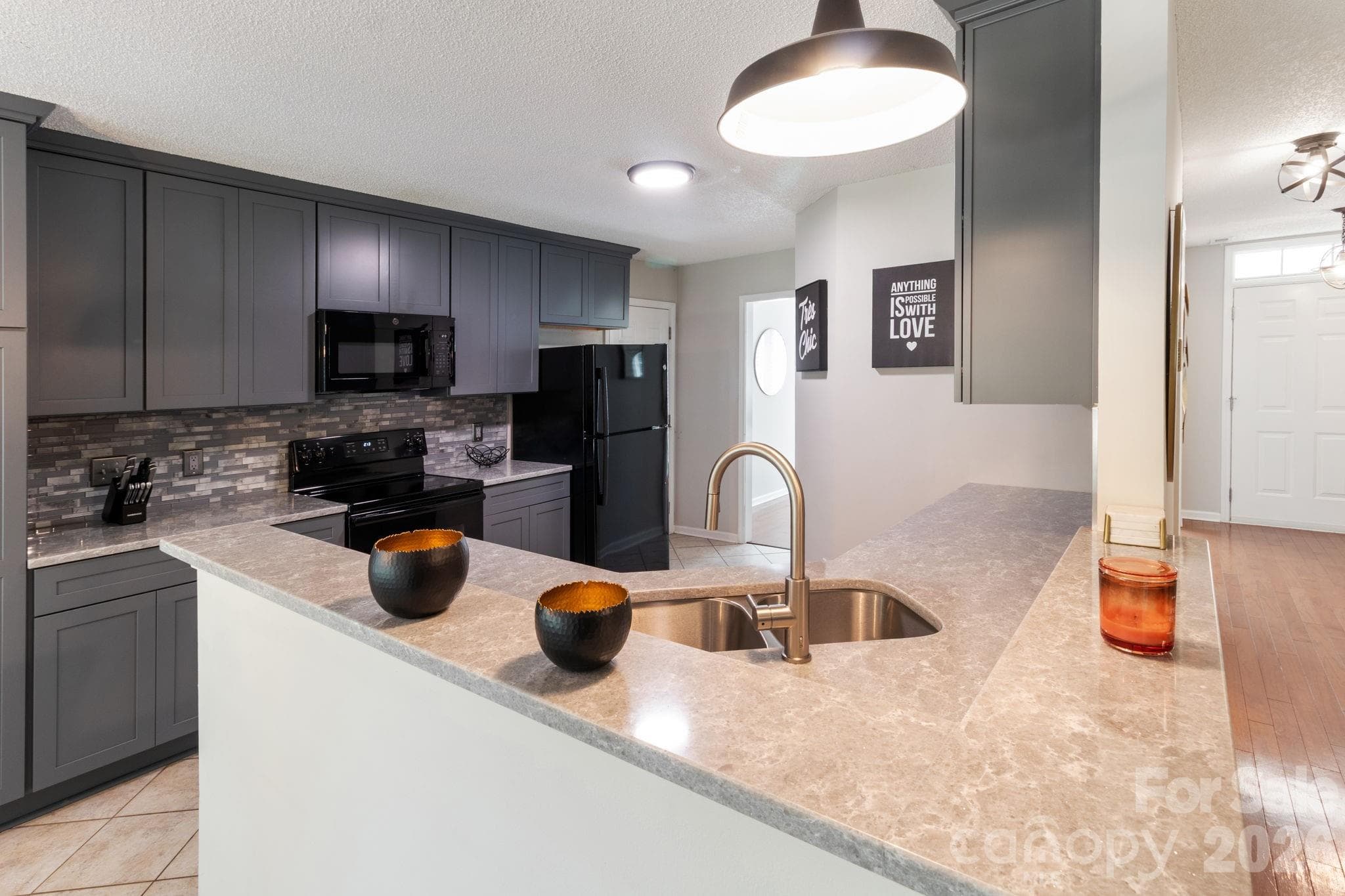 Single Family Residence at 13910 Hatton Cross Drive, Charlotte, photo 12 of 33