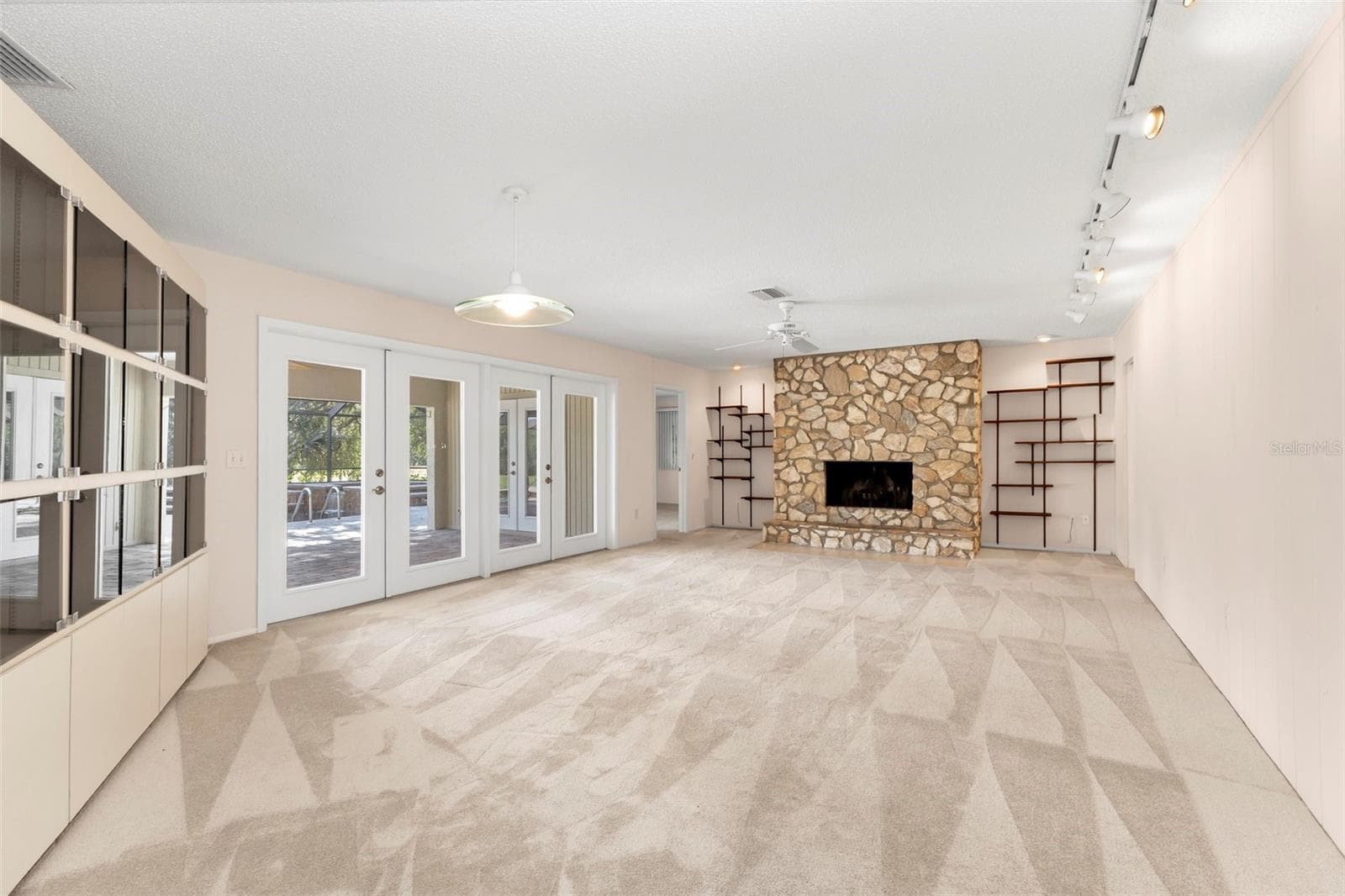 Single Family Residence at 26212 MADRAS CT, PUNTA GORDA, photo 13 of 61