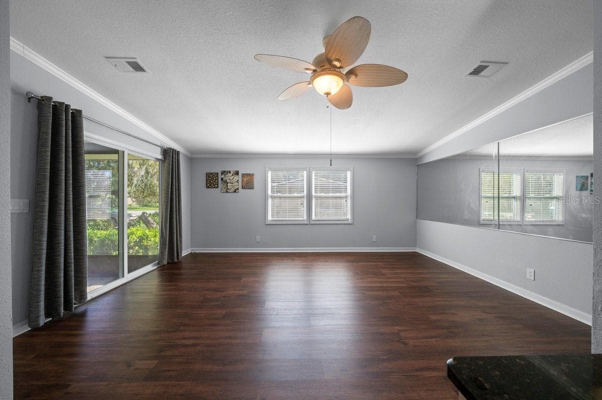 Manufactured Home at 15346 CARROLLS CT, TAVARES, photo 15 of 47