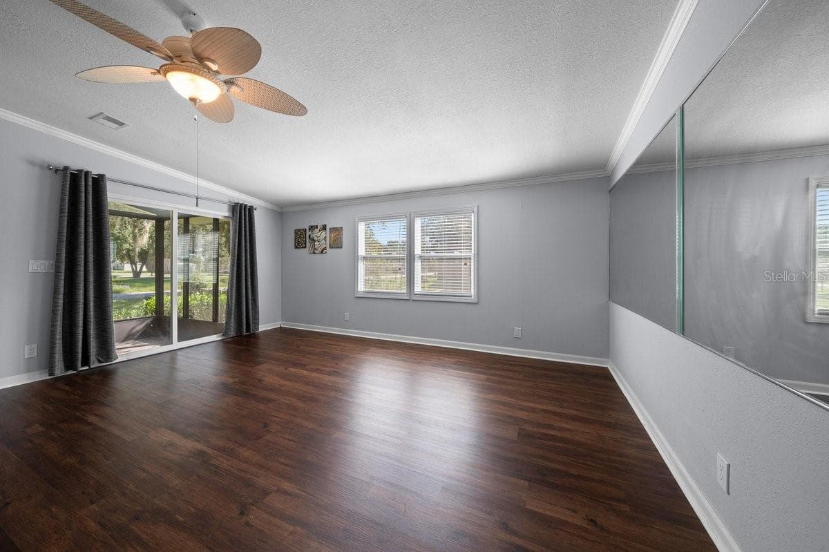 Manufactured Home at 15346 CARROLLS CT, TAVARES, photo 19 of 47