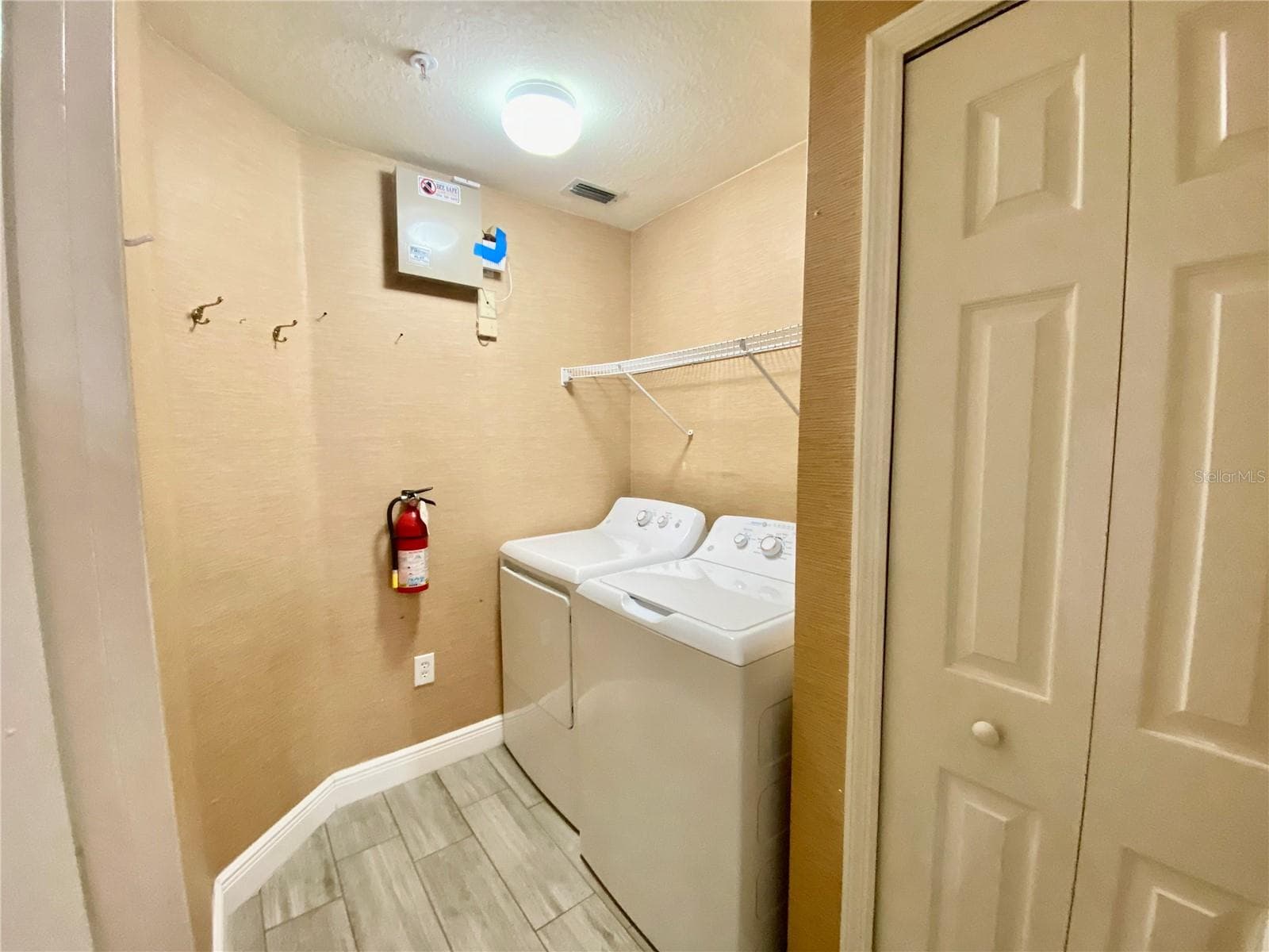 Condominium at 5447 VINELAND RD #1103, ORLANDO, photo 7 of 26