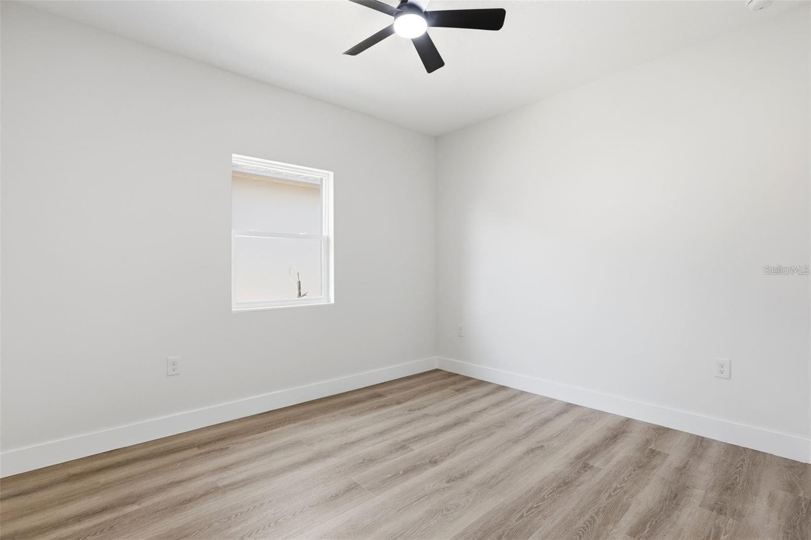 Single Family Residence at 1328 MARSHALL DR, LEESBURG, photo 22 of 24