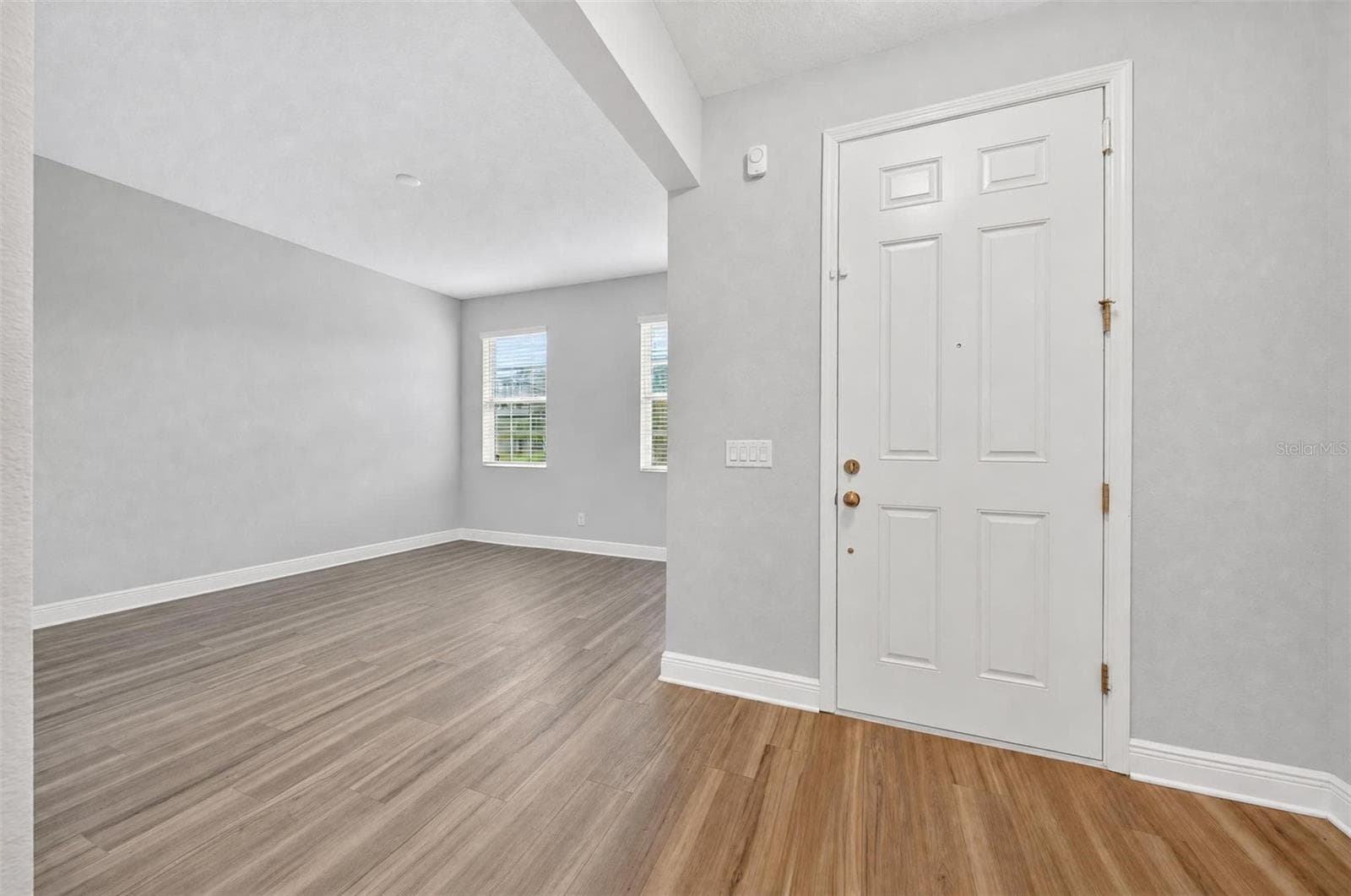 Foyer and font room - 14427 CRESTAVISTA AVE, CLERMONT