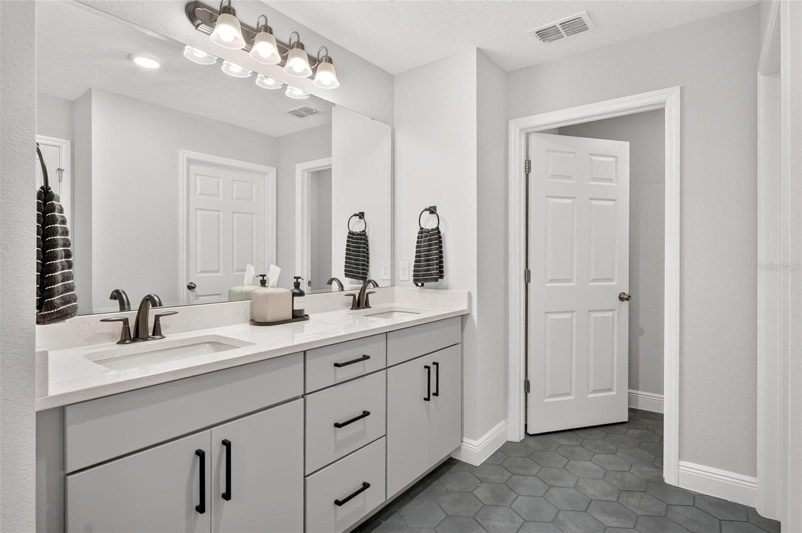 Primary Bathroom - 14427 CRESTAVISTA AVE, CLERMONT