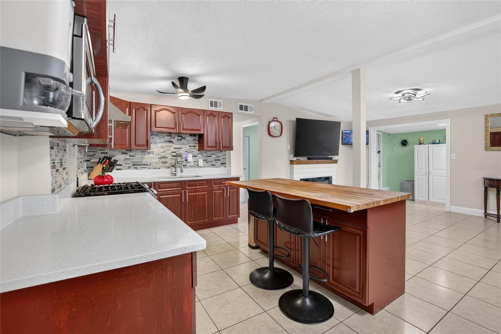 Single Family Residence at 1727 WAIKIKI WAY, TAMPA, photo 9 of 62