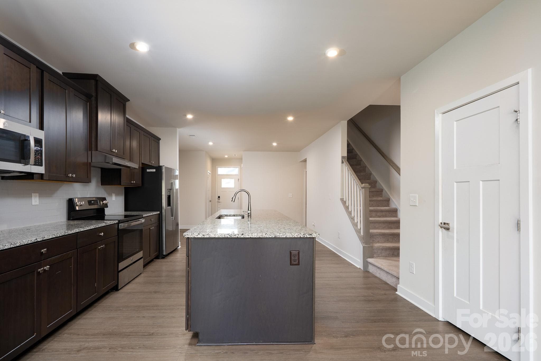 Townhouse at 712 Hazel Way, Denver, photo 3 of 17