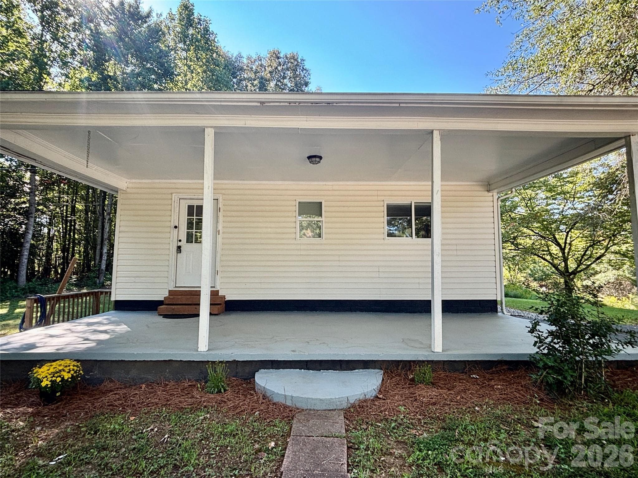 Side patio/carport - 6622 Mountain Grove Road, Hickory