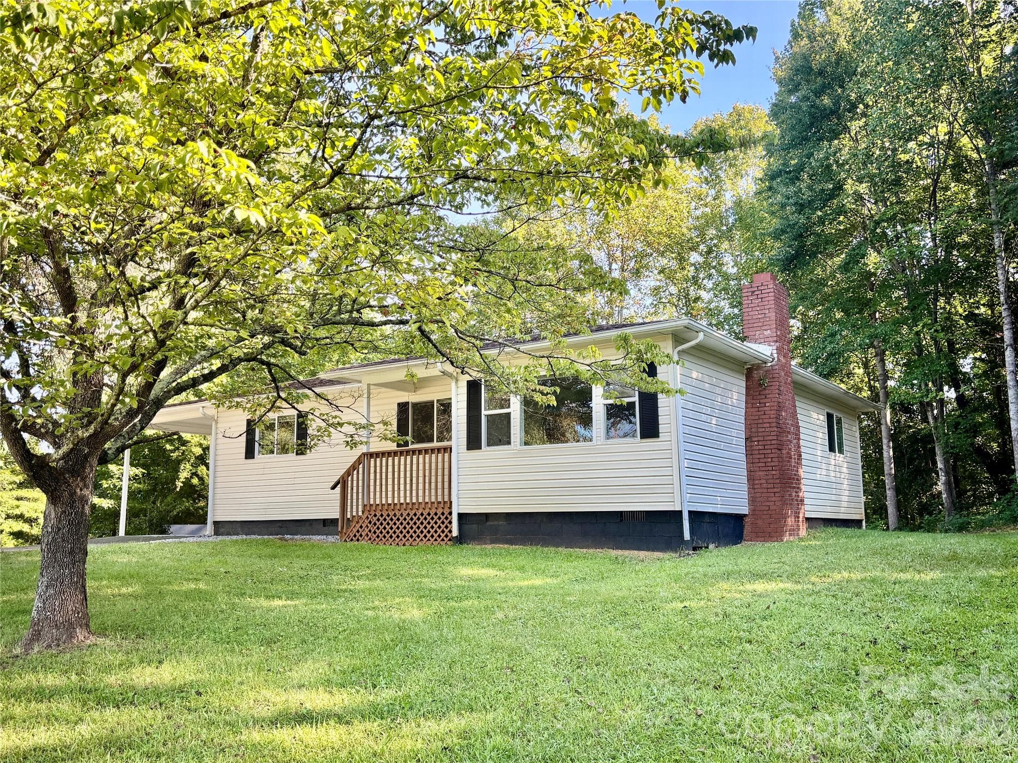 Single Family Residence at 6622 Mountain Grove Road, Hickory, photo 23 of 25