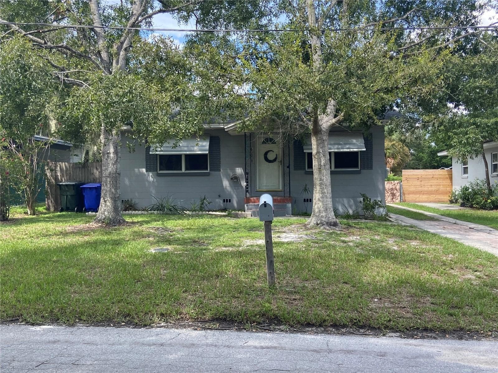 608 CHANNING RD