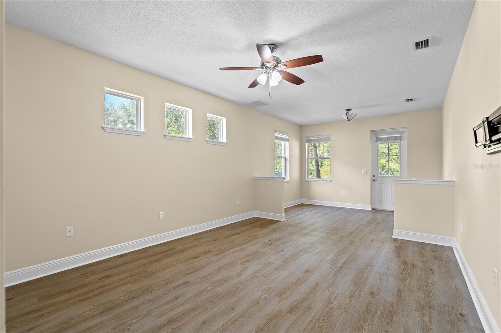 Downstairs Owner's Suite - 3353 SCHOOLHOUSE RD, ST CLOUD