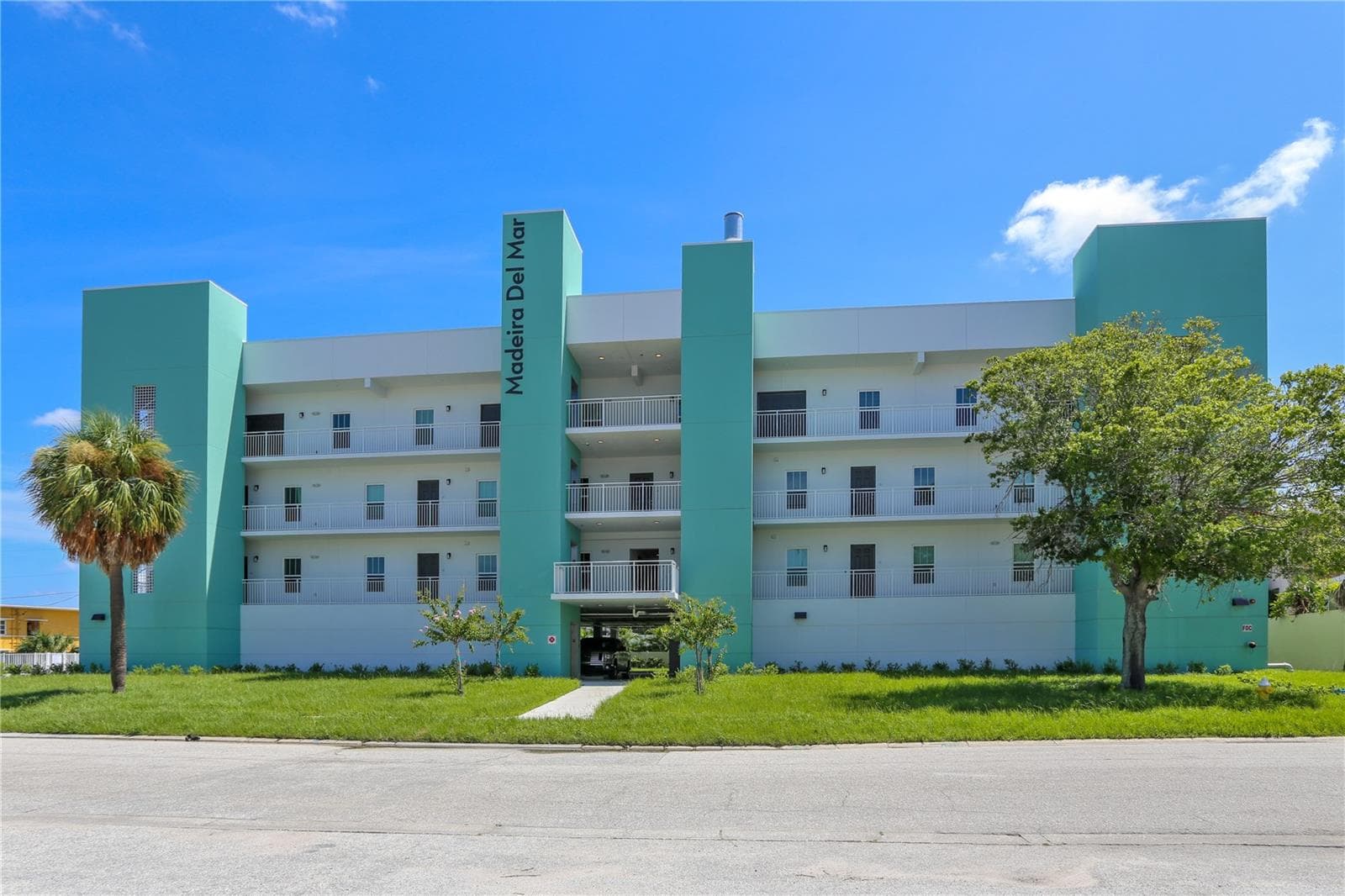 Condominium at 15305 1ST ST E #305, MADEIRA BEACH, photo 2 of 34