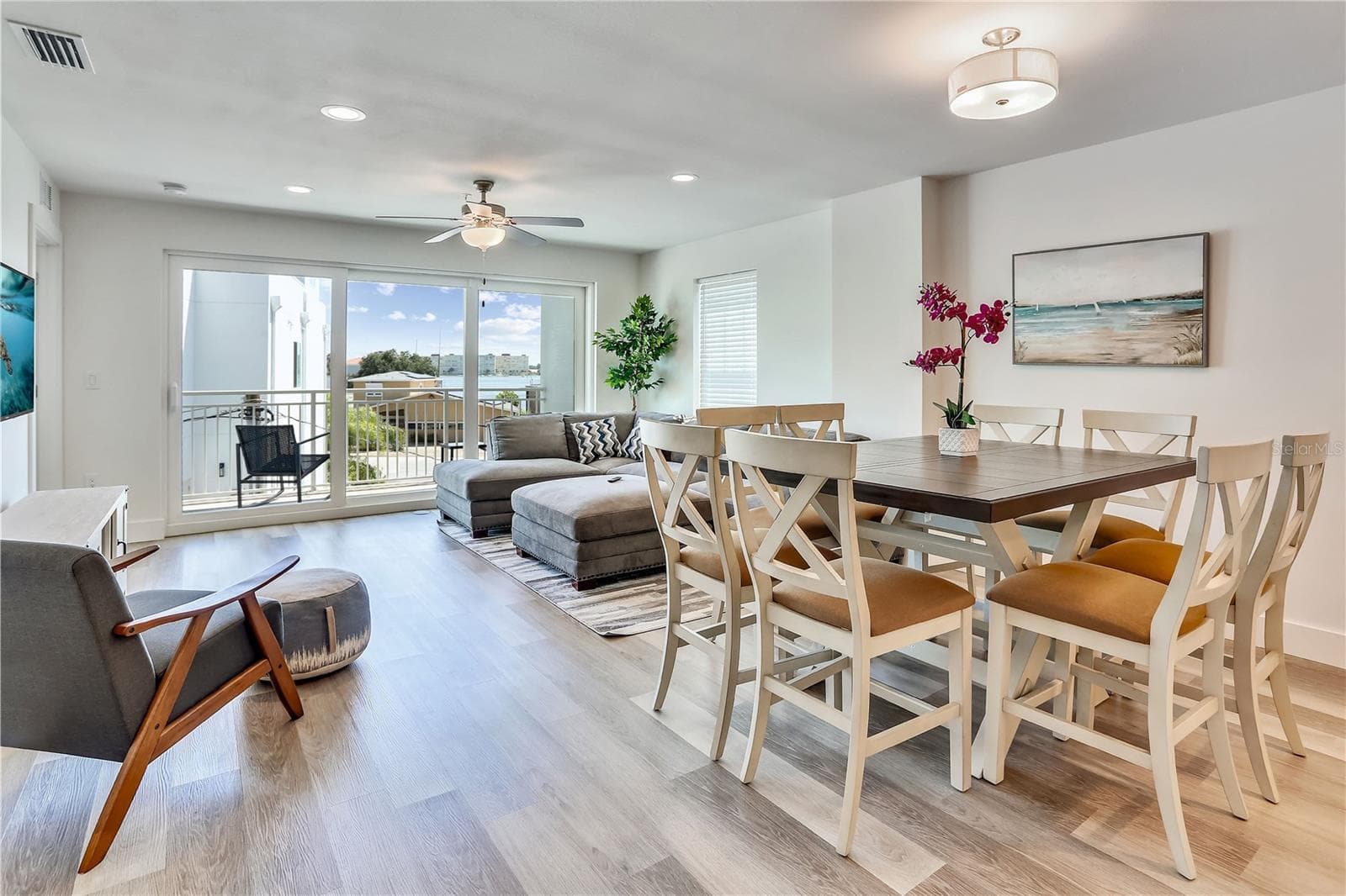 Condominium at 15305 1ST ST E #305, MADEIRA BEACH, photo 3 of 34