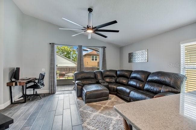 FAMILY ROOM - 650 REGINA LN, LAKE MARY