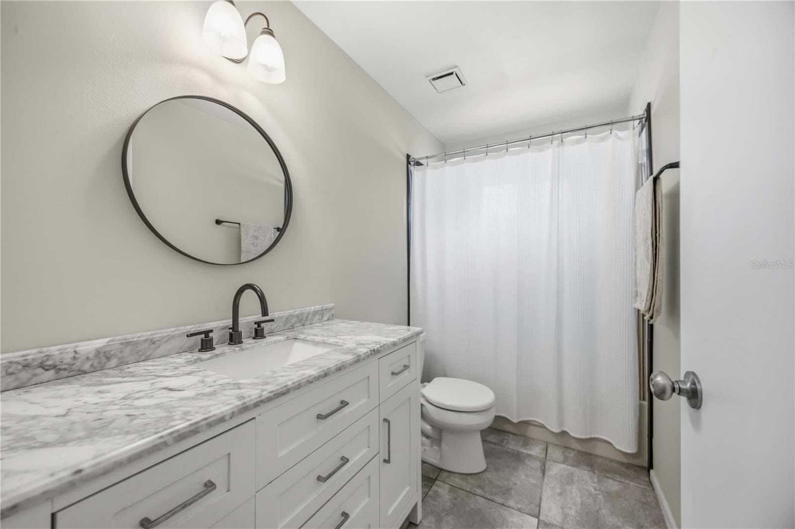 Guest Bathroom - 680 LINDEN DR, ENGLEWOOD