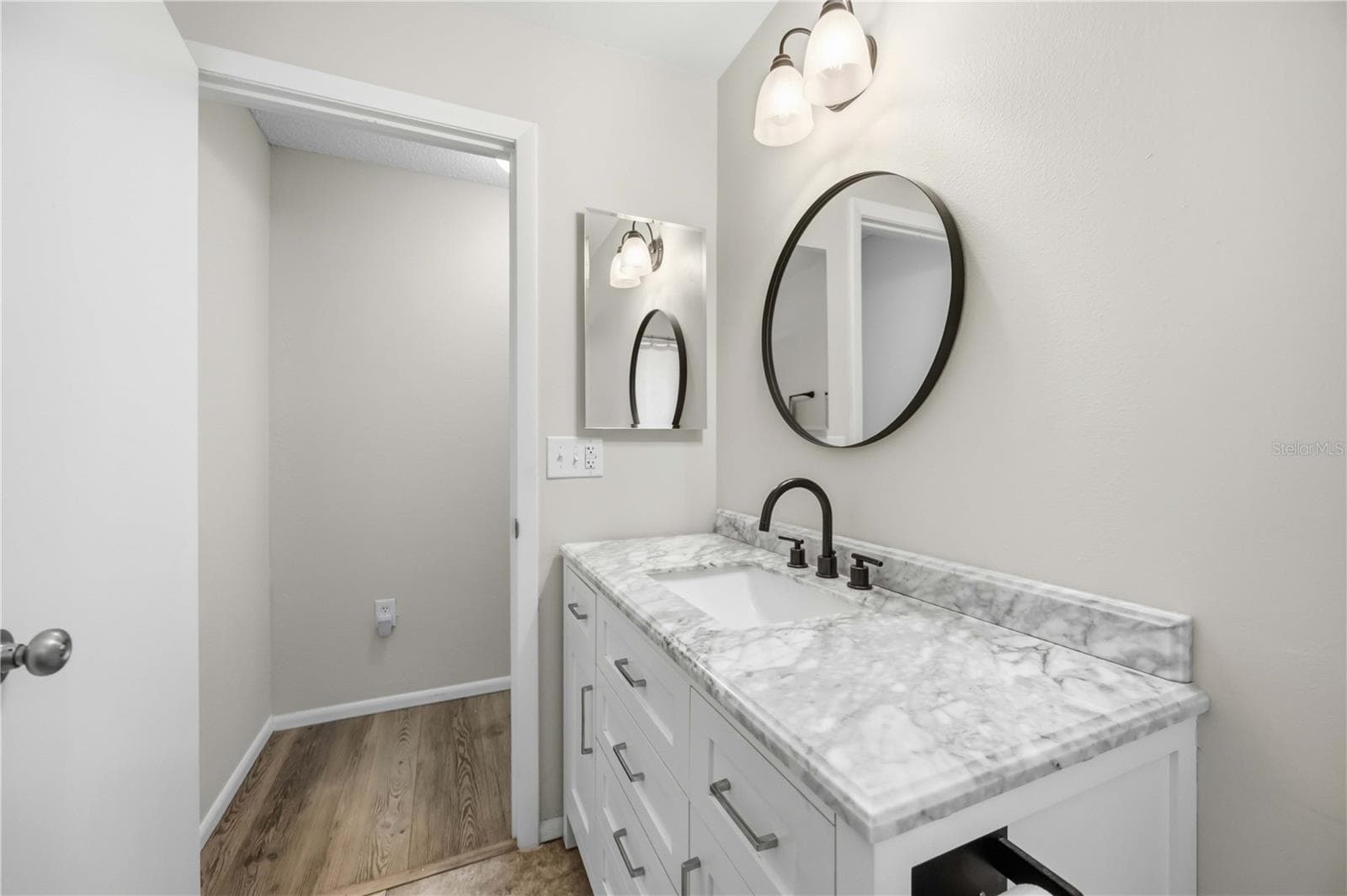 Guest Bathroom - 680 LINDEN DR, ENGLEWOOD