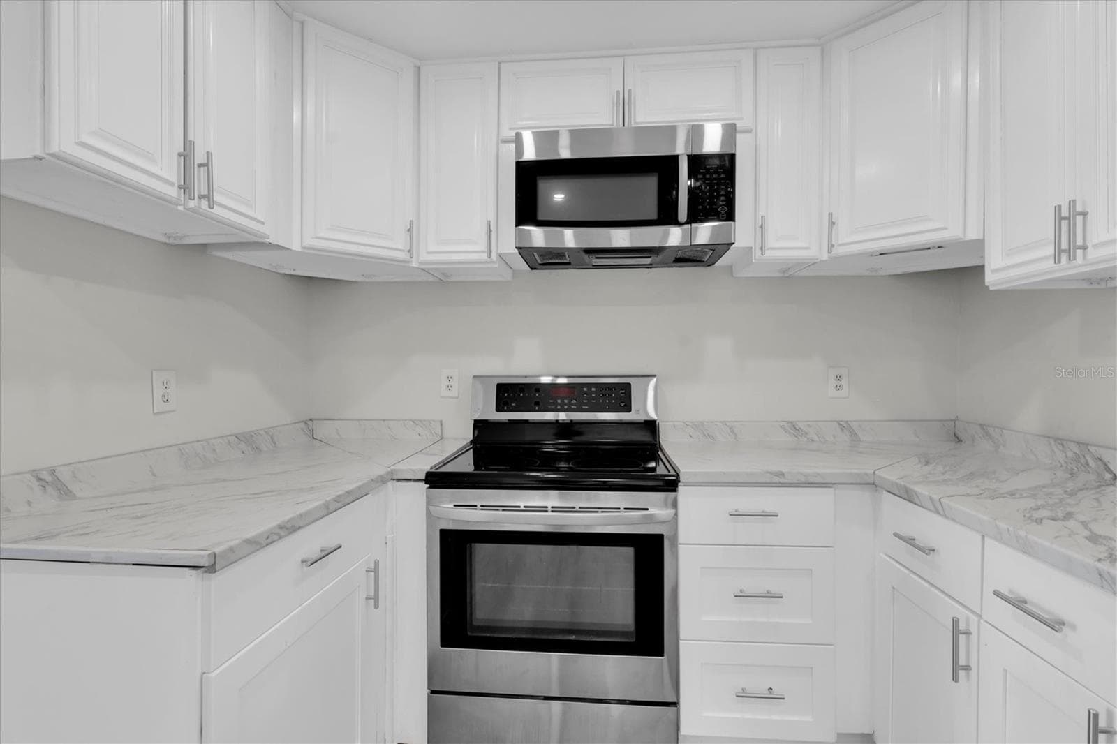 Single Family Residence at 7645 ARLIGHT DR, NEW PORT RICHEY, photo 13 of 31