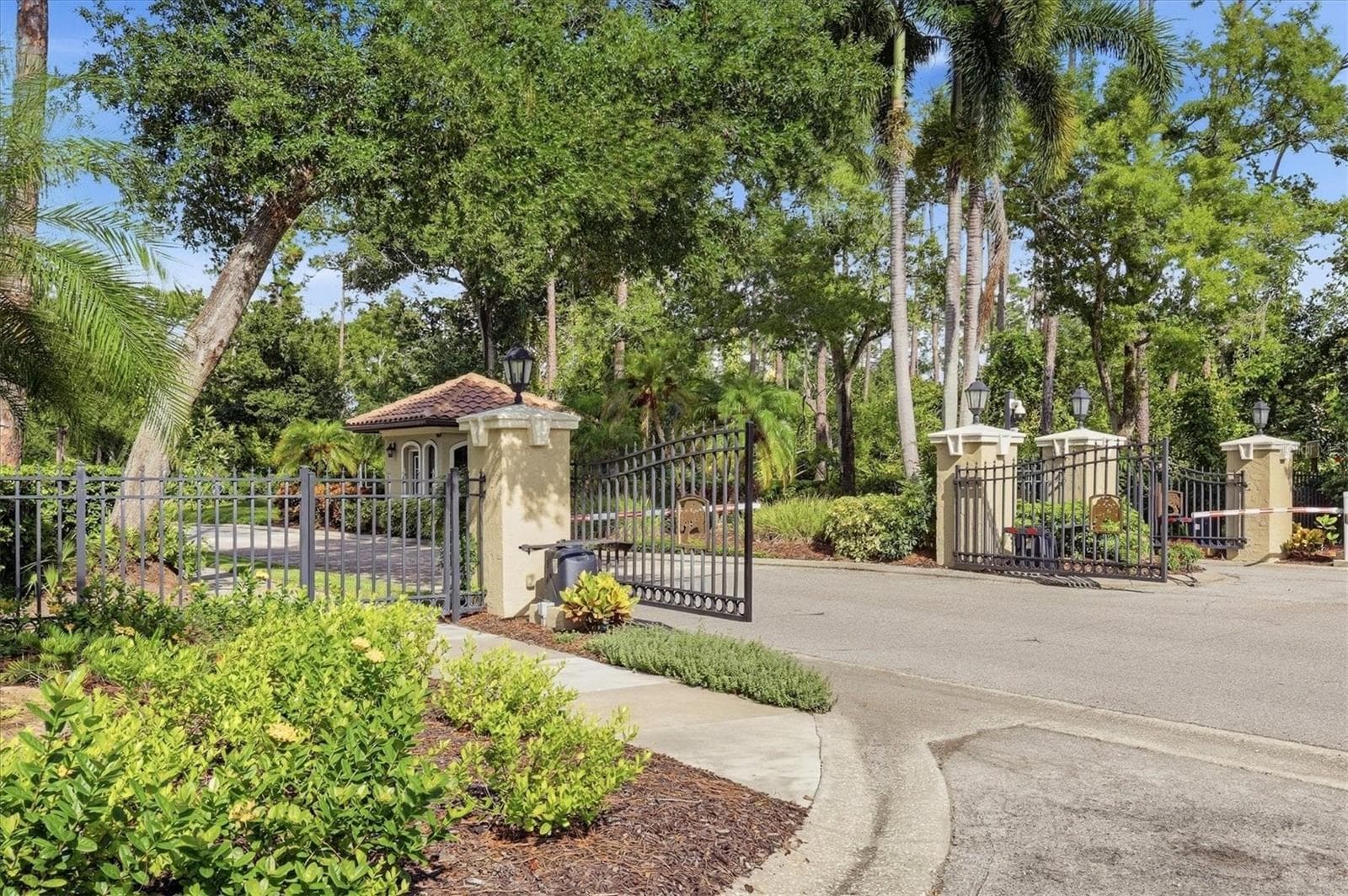 Single Family Residence at 5006 COCO PLUM WAY, SARASOTA, photo 51 of 57