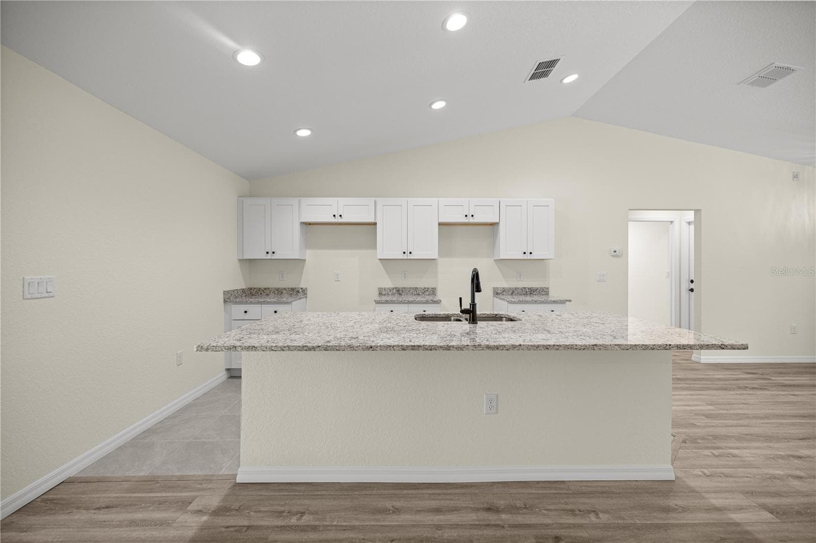 Single Family Residence at 40 BAY DR, OCKLAWAHA, photo 4 of 12