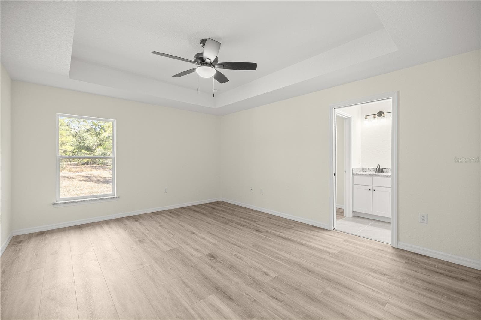 Single Family Residence at 40 BAY DR, OCKLAWAHA, photo 5 of 12