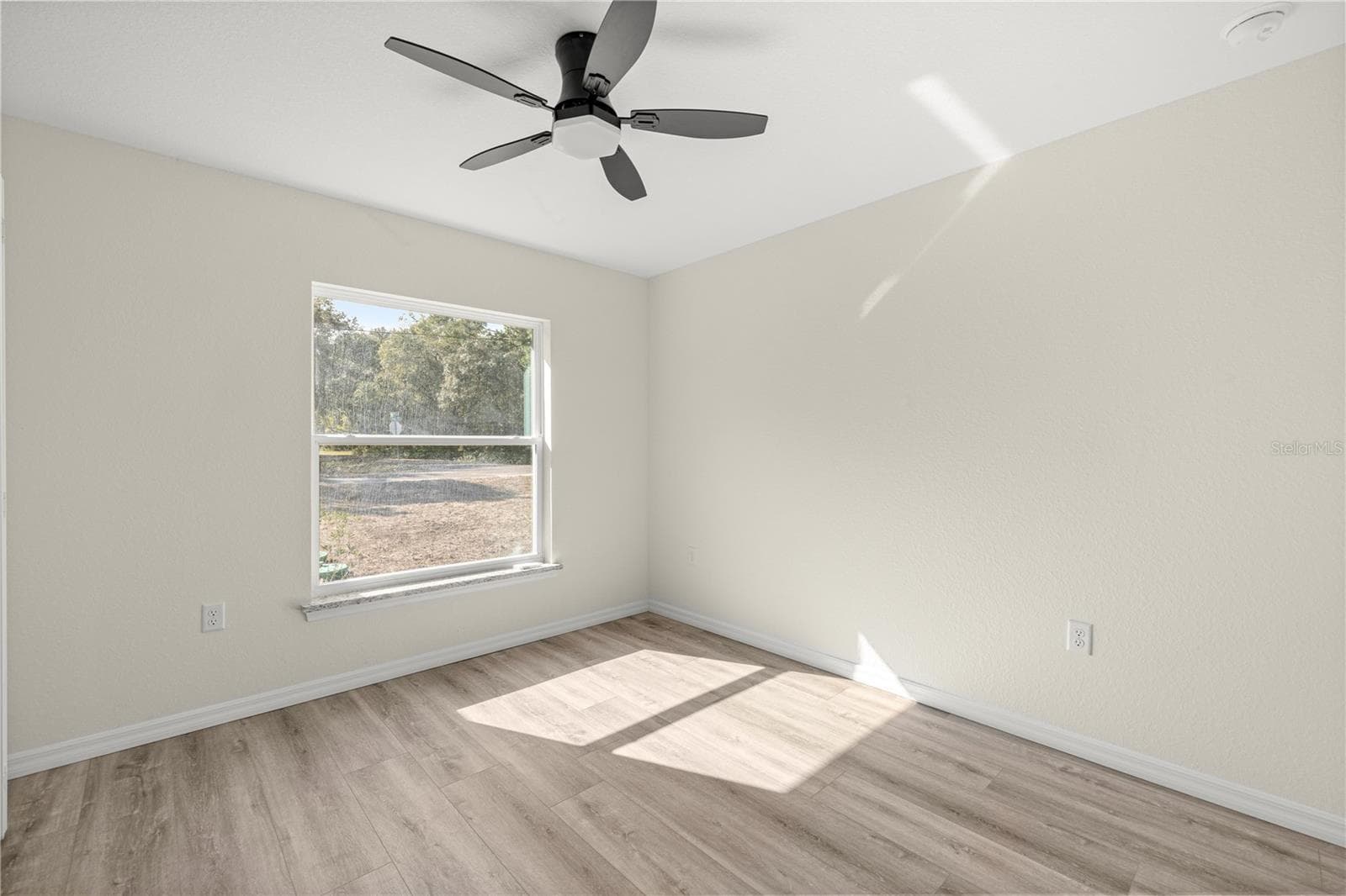 Single Family Residence at 40 BAY DR, OCKLAWAHA, photo 8 of 12