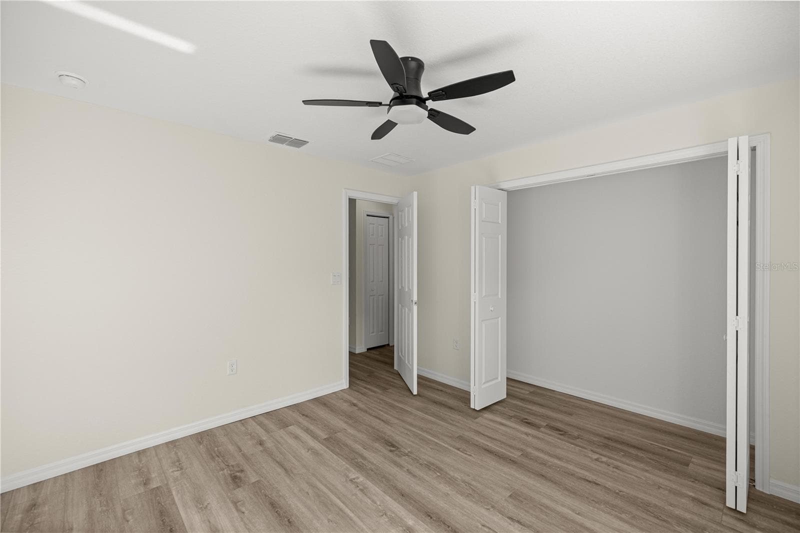 Single Family Residence at 40 BAY DR, OCKLAWAHA, photo 10 of 12