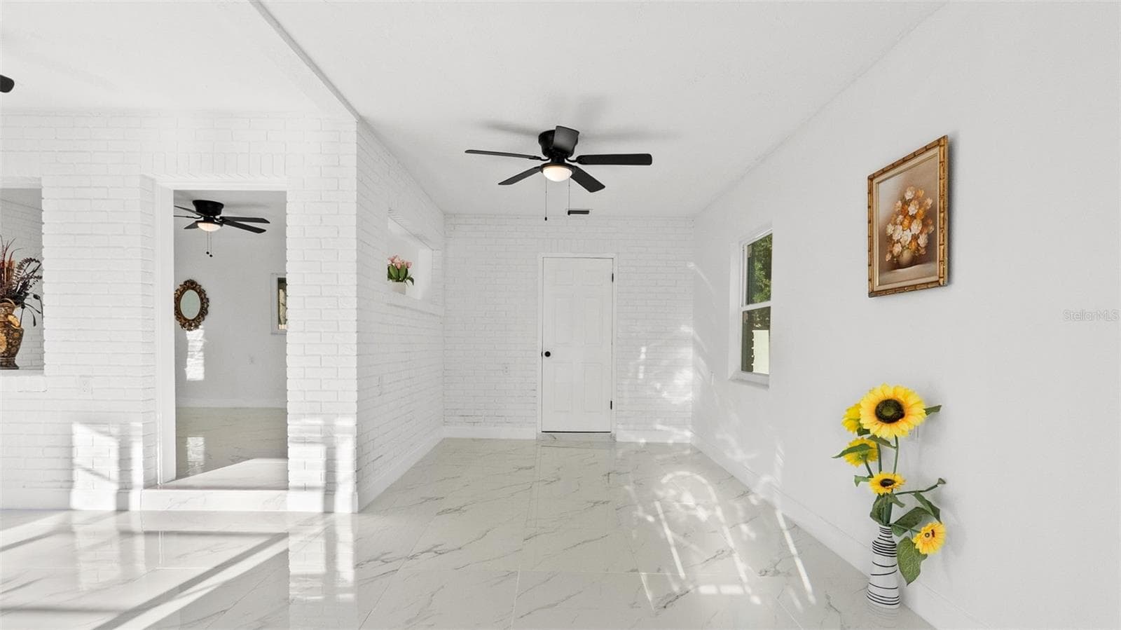Single Family Residence at 310 COUNTRY CLUB DR, OLDSMAR, photo 7 of 44