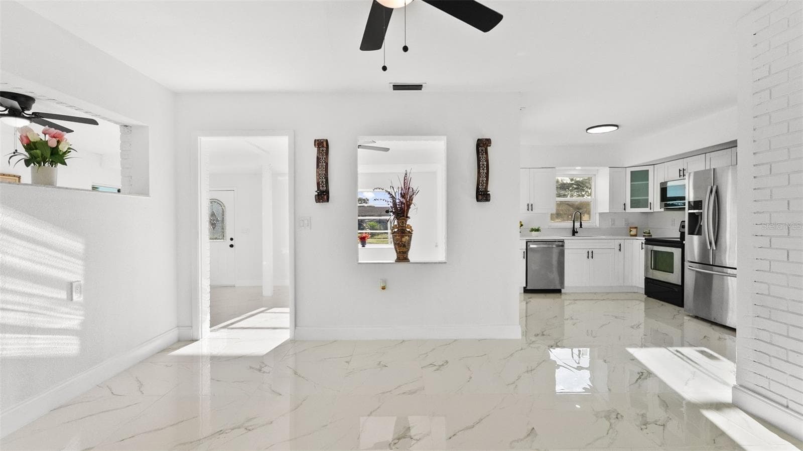 Single Family Residence at 310 COUNTRY CLUB DR, OLDSMAR, photo 13 of 44