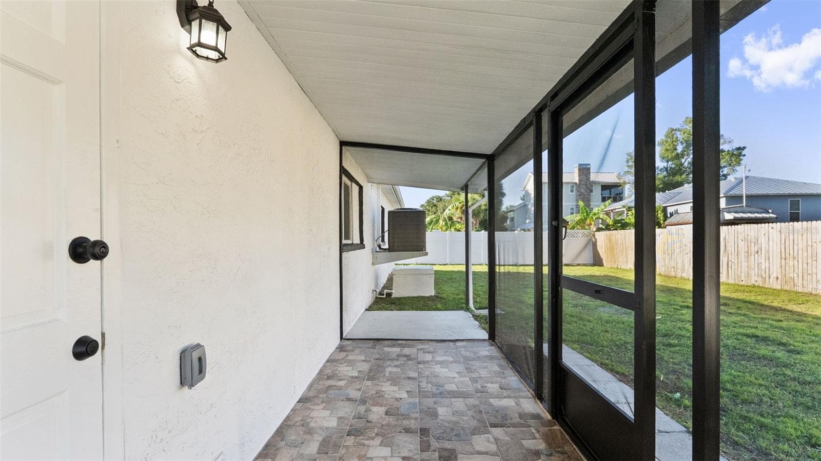 Single Family Residence at 310 COUNTRY CLUB DR, OLDSMAR, photo 28 of 44