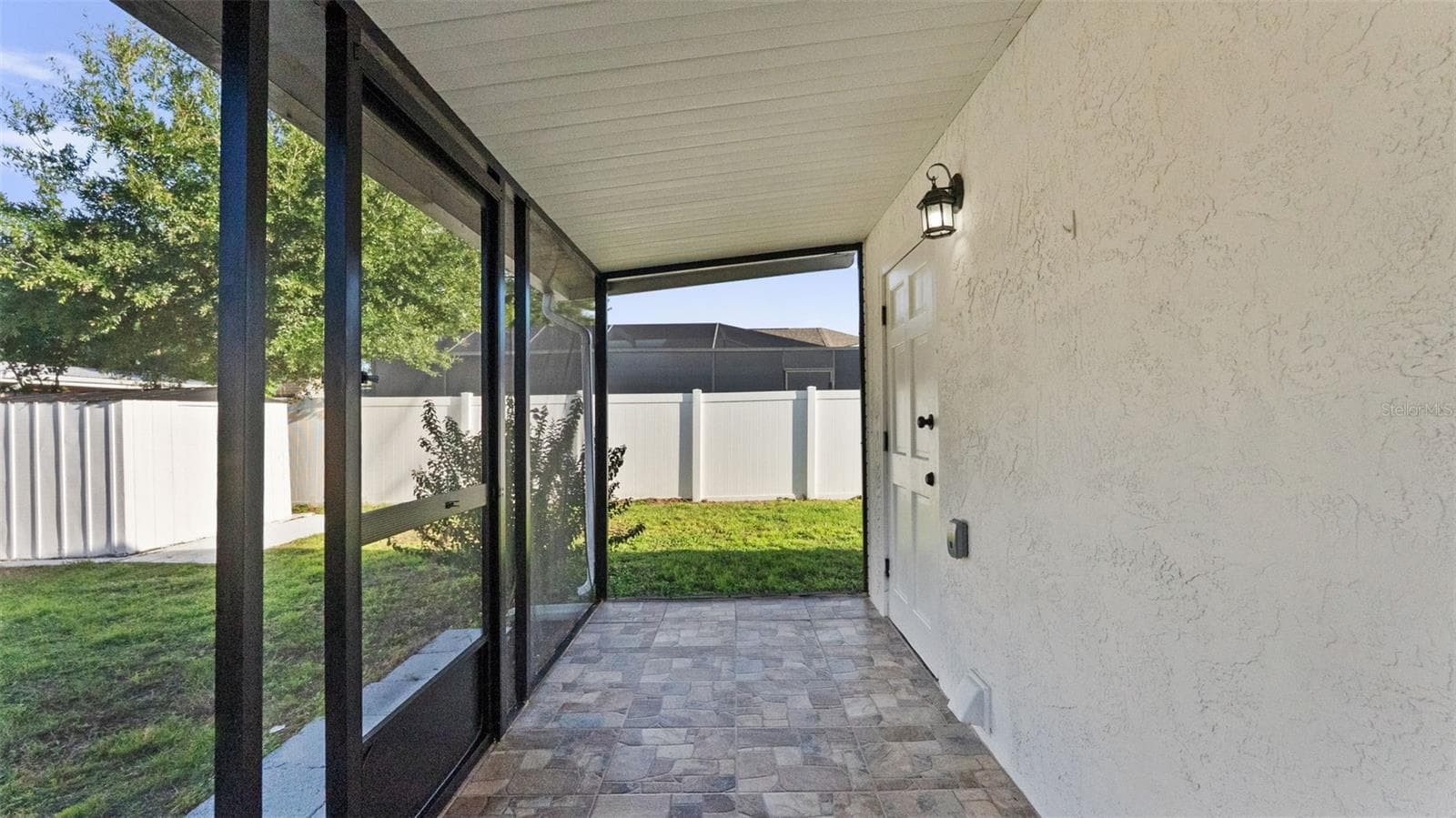 Single Family Residence at 310 COUNTRY CLUB DR, OLDSMAR, photo 29 of 44
