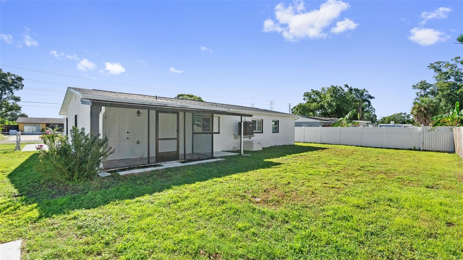 Single Family Residence at 310 COUNTRY CLUB DR, OLDSMAR, photo 31 of 44