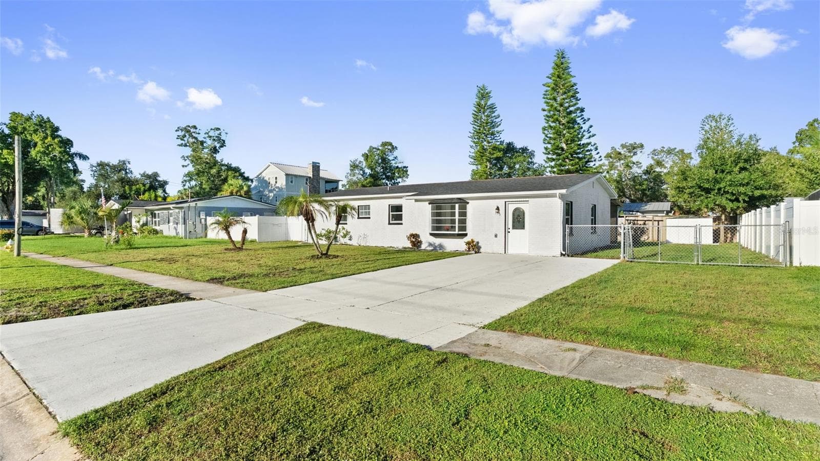 Single Family Residence at 310 COUNTRY CLUB DR, OLDSMAR, photo 33 of 44