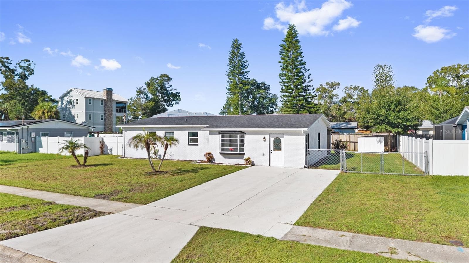 Single Family Residence at 310 COUNTRY CLUB DR, OLDSMAR, photo 3 of 44