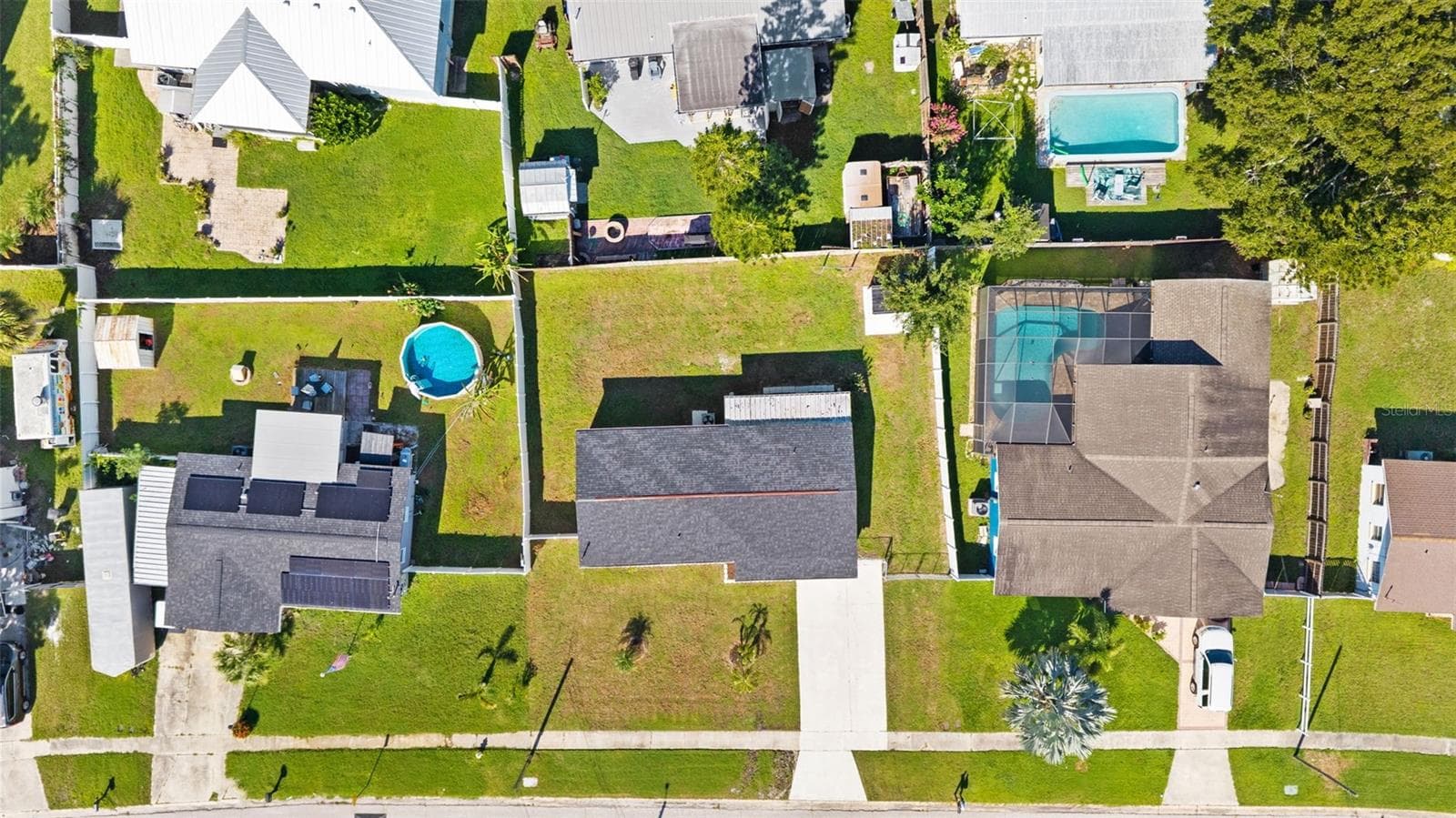 Single Family Residence at 310 COUNTRY CLUB DR, OLDSMAR, photo 37 of 44
