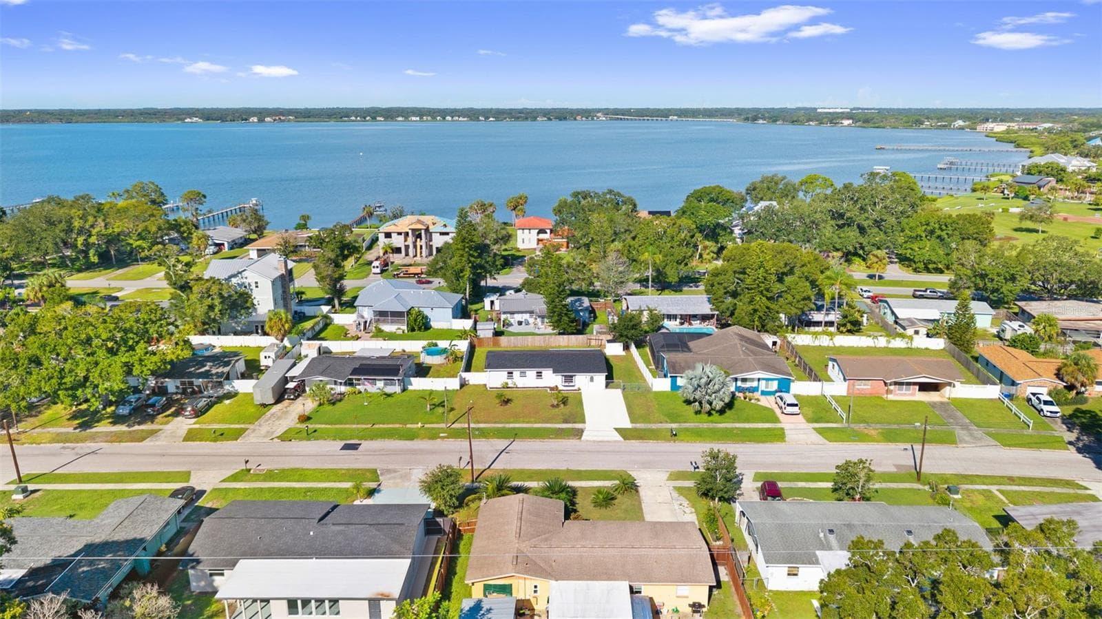Single Family Residence at 310 COUNTRY CLUB DR, OLDSMAR, photo 38 of 44