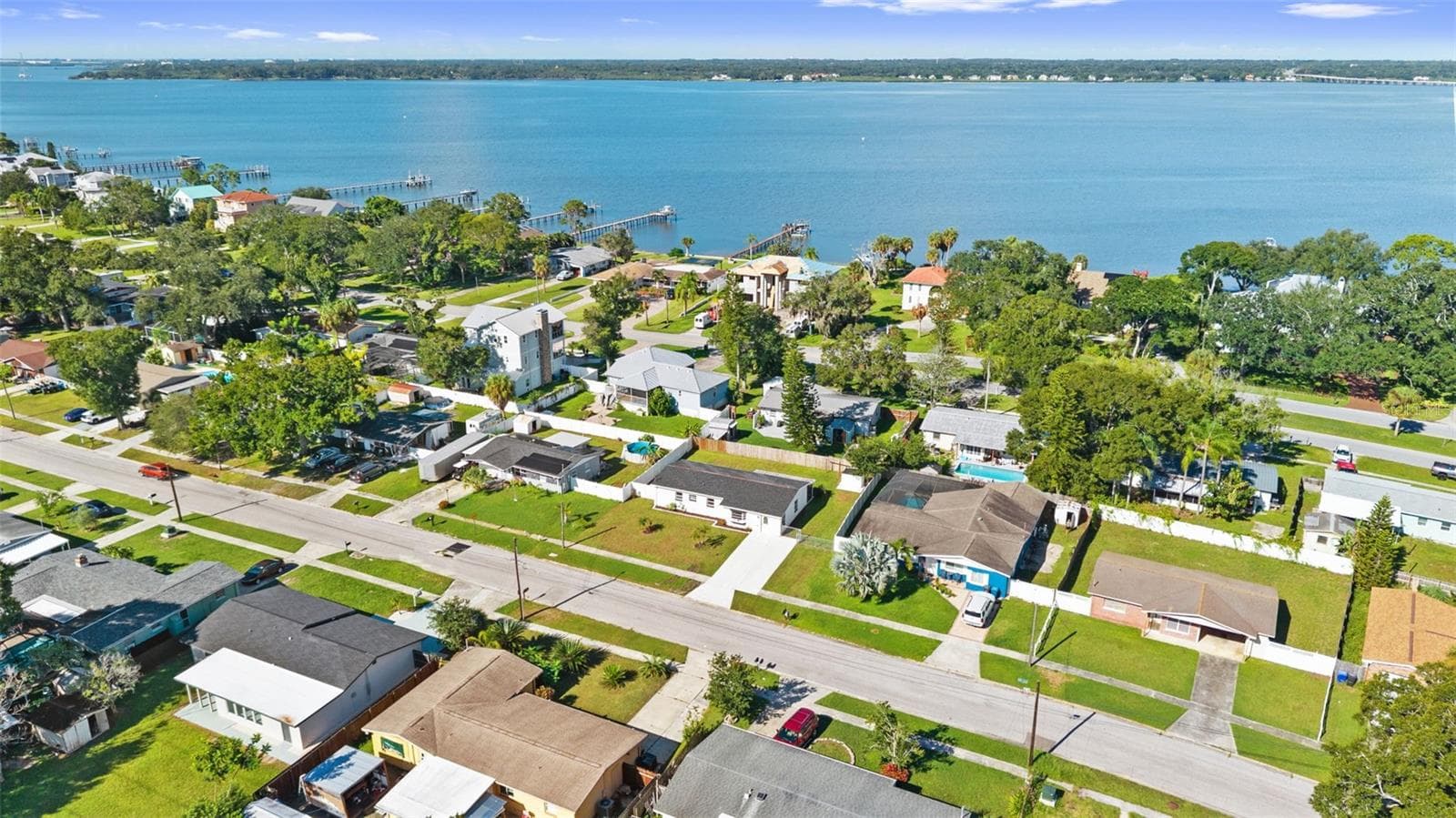 Single Family Residence at 310 COUNTRY CLUB DR, OLDSMAR, photo 40 of 44