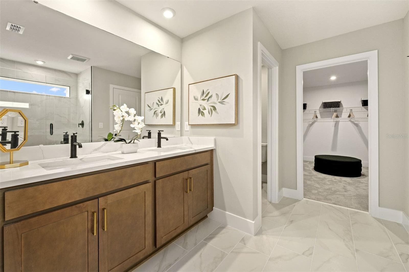 Shenandoah Primary Bathroom - 5096 SALADO DR, ST CLOUD