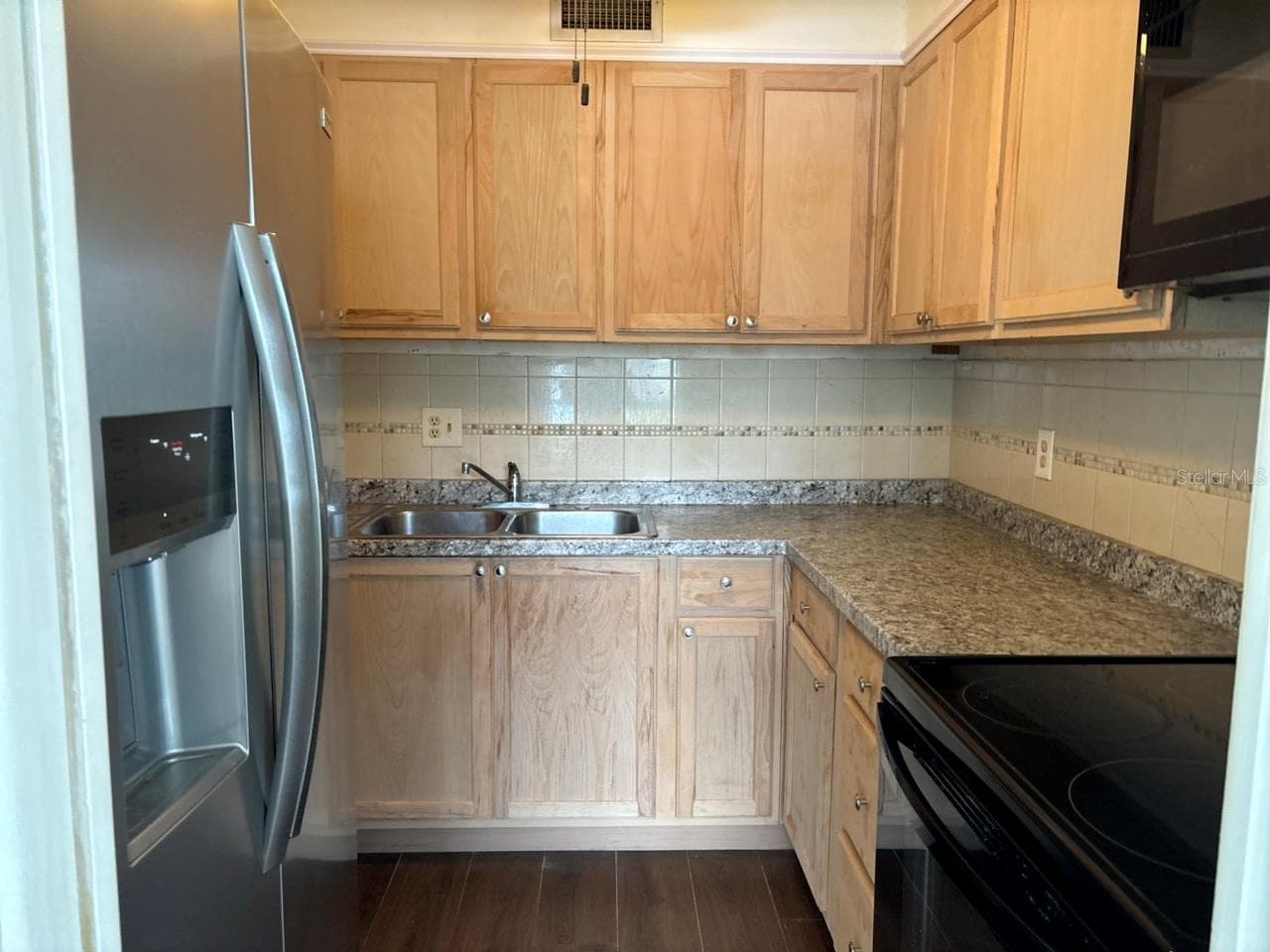 Condominium at 1000 79TH AVE N #102, ST PETERSBURG, photo 7 of 15
