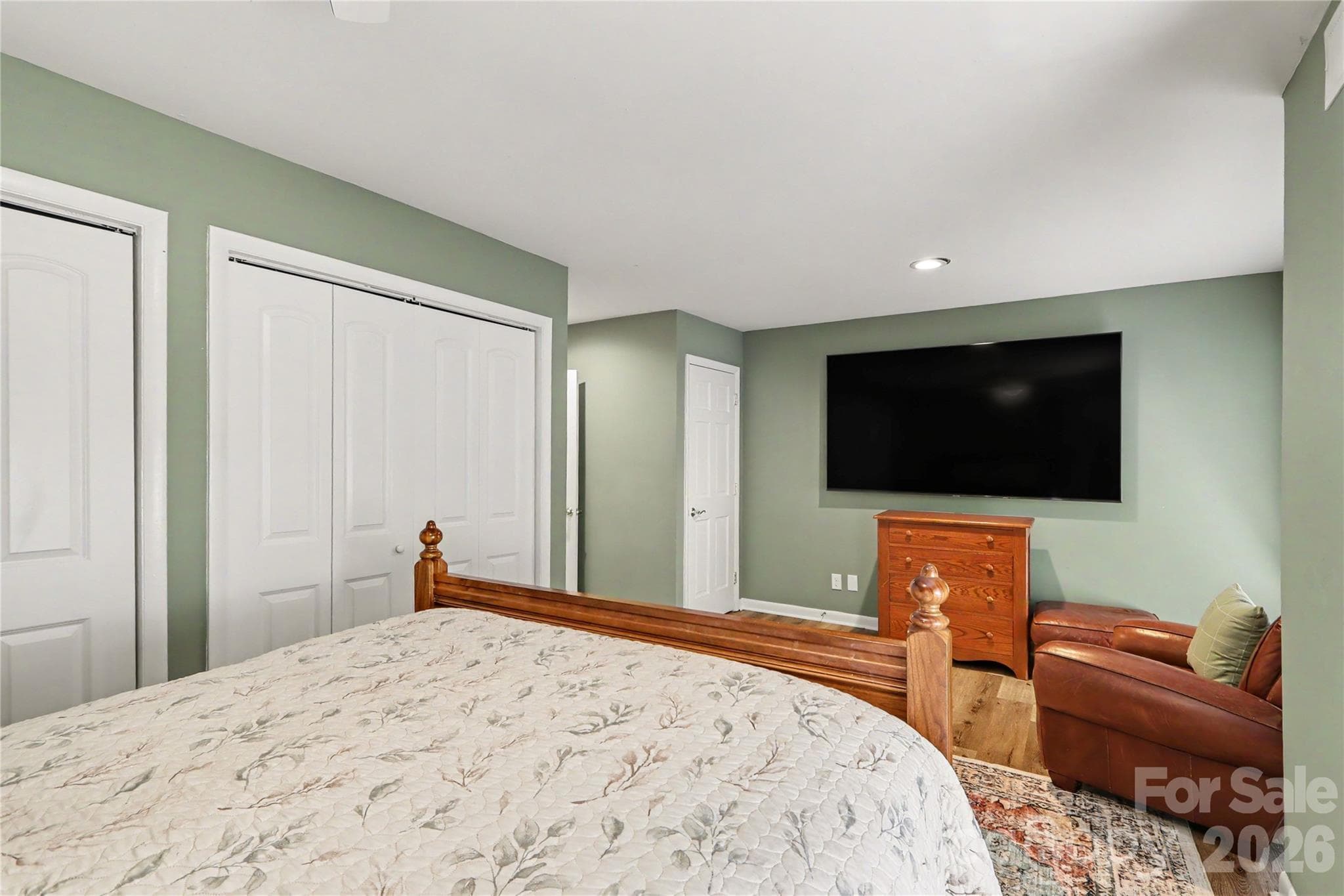 Primary bedroom - 5811 Sharon Road, Charlotte