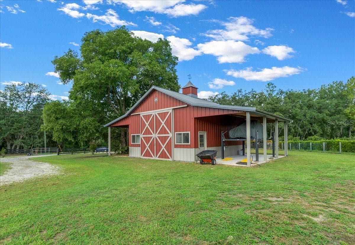 Single Family Residence at 3351 SE 164TH TER, OCKLAWAHA, photo 3 of 50