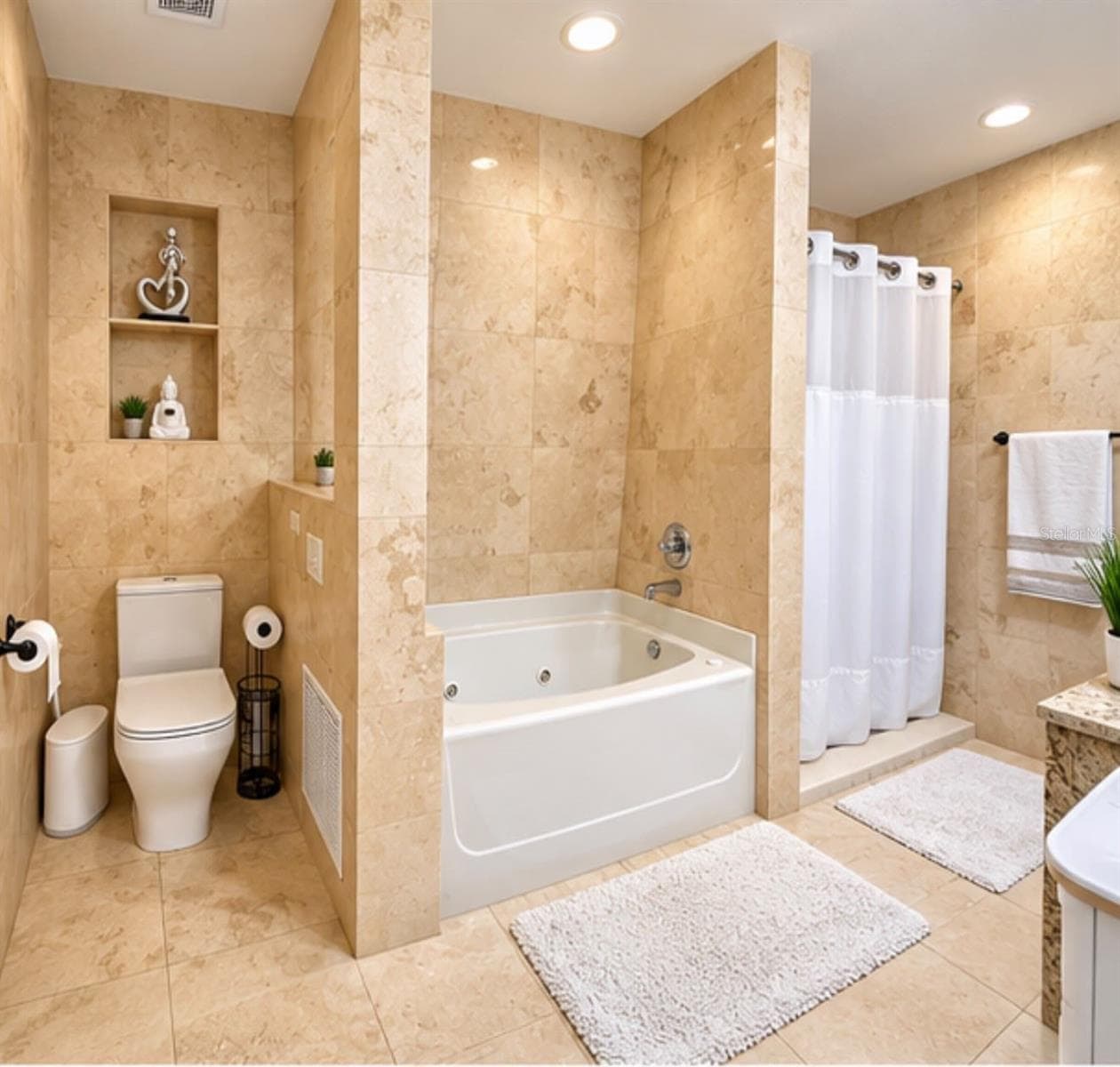 Single Family Residence at 17045 SW 41ST AVENUE RD, OCALA, photo 14 of 28