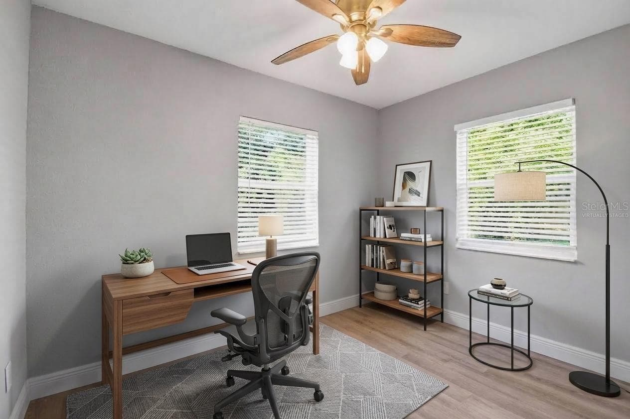 Virtually Staged - 4359 NEPTUNE DR SE, ST PETERSBURG