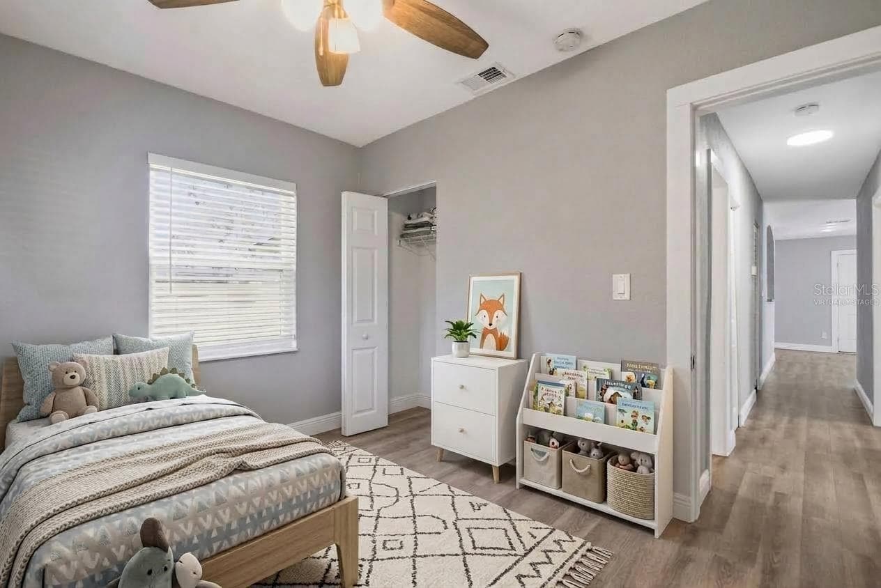 Virtually Staged - 4359 NEPTUNE DR SE, ST PETERSBURG