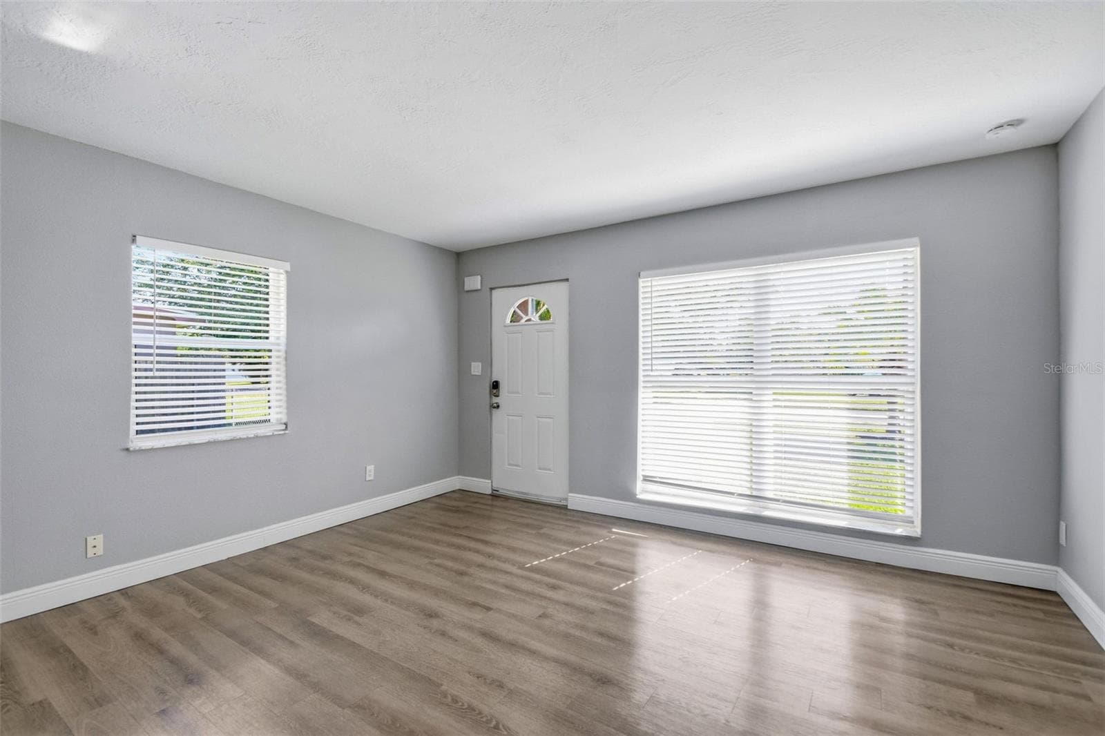 Single Family Residence at 4359 NEPTUNE DR SE, ST PETERSBURG, photo 11 of 49