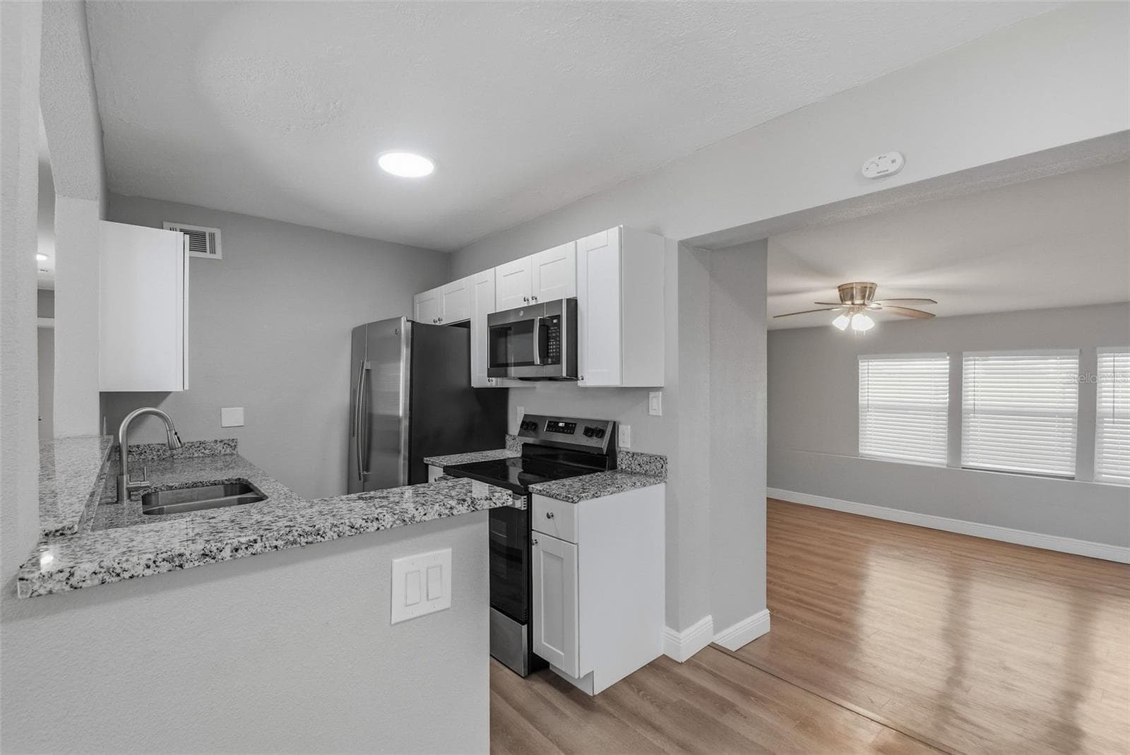 Single Family Residence at 4359 NEPTUNE DR SE, ST PETERSBURG, photo 16 of 49