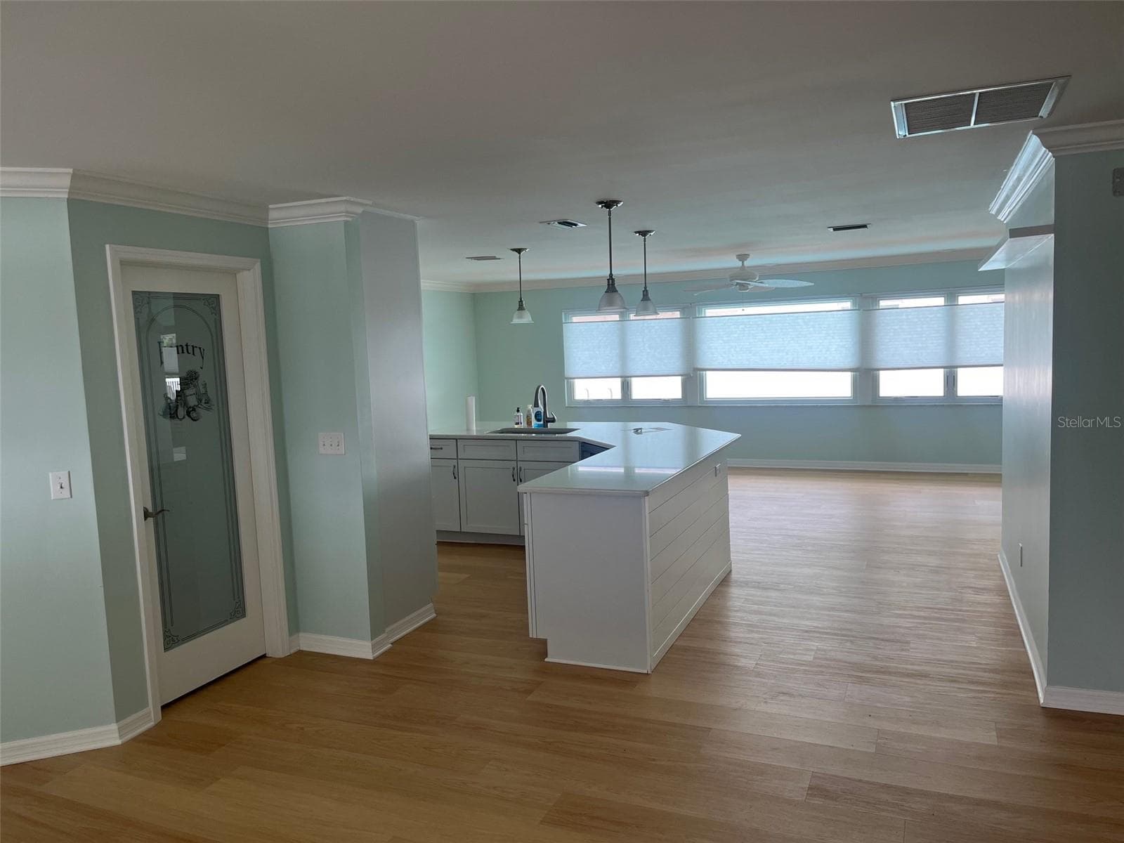 Open Kitchen Bar area - 601 64TH AVE, ST PETE BEACH