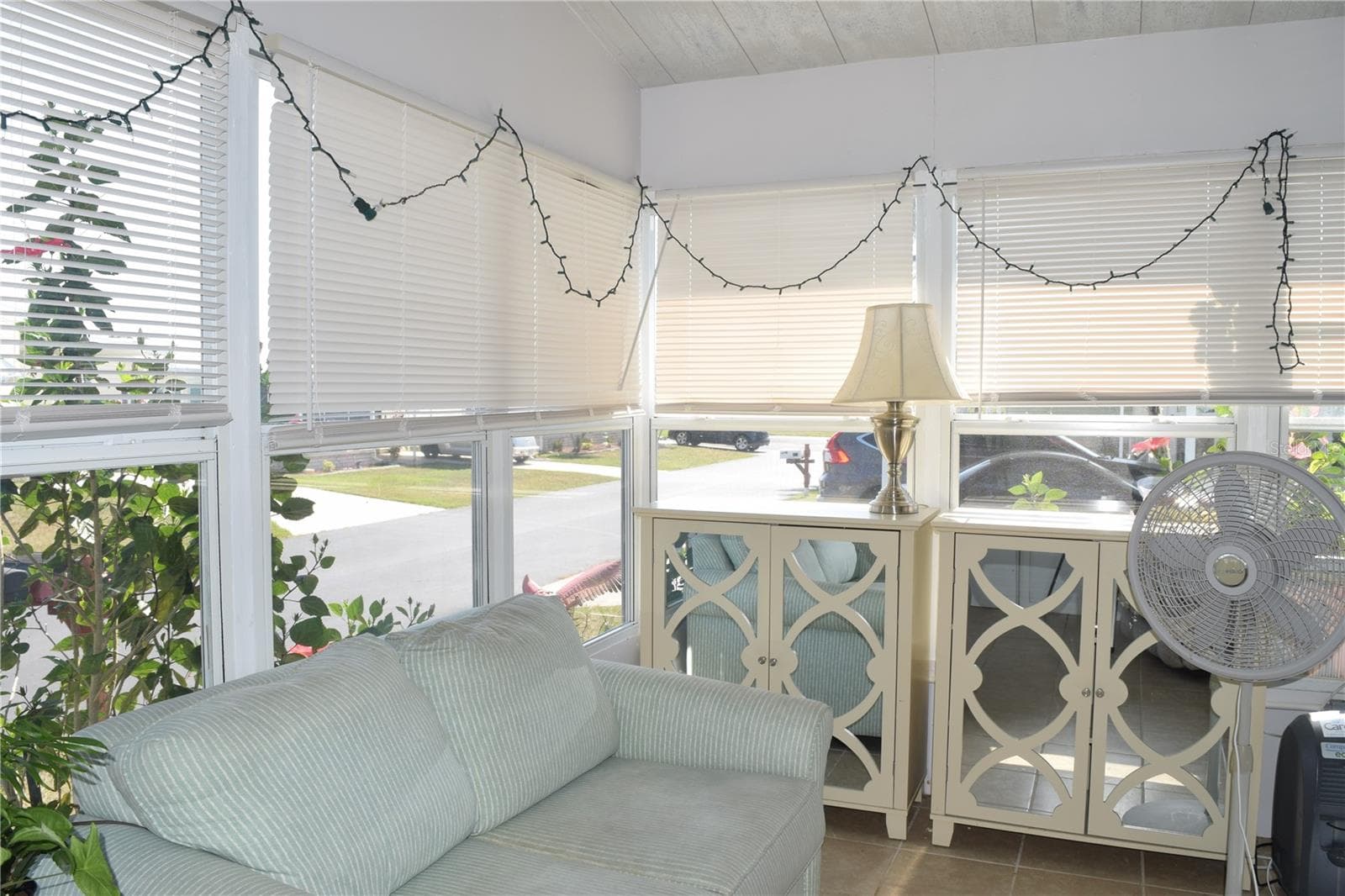 Manufactured Home at 37530 POCO AVE, ZEPHYRHILLS, photo 27 of 40