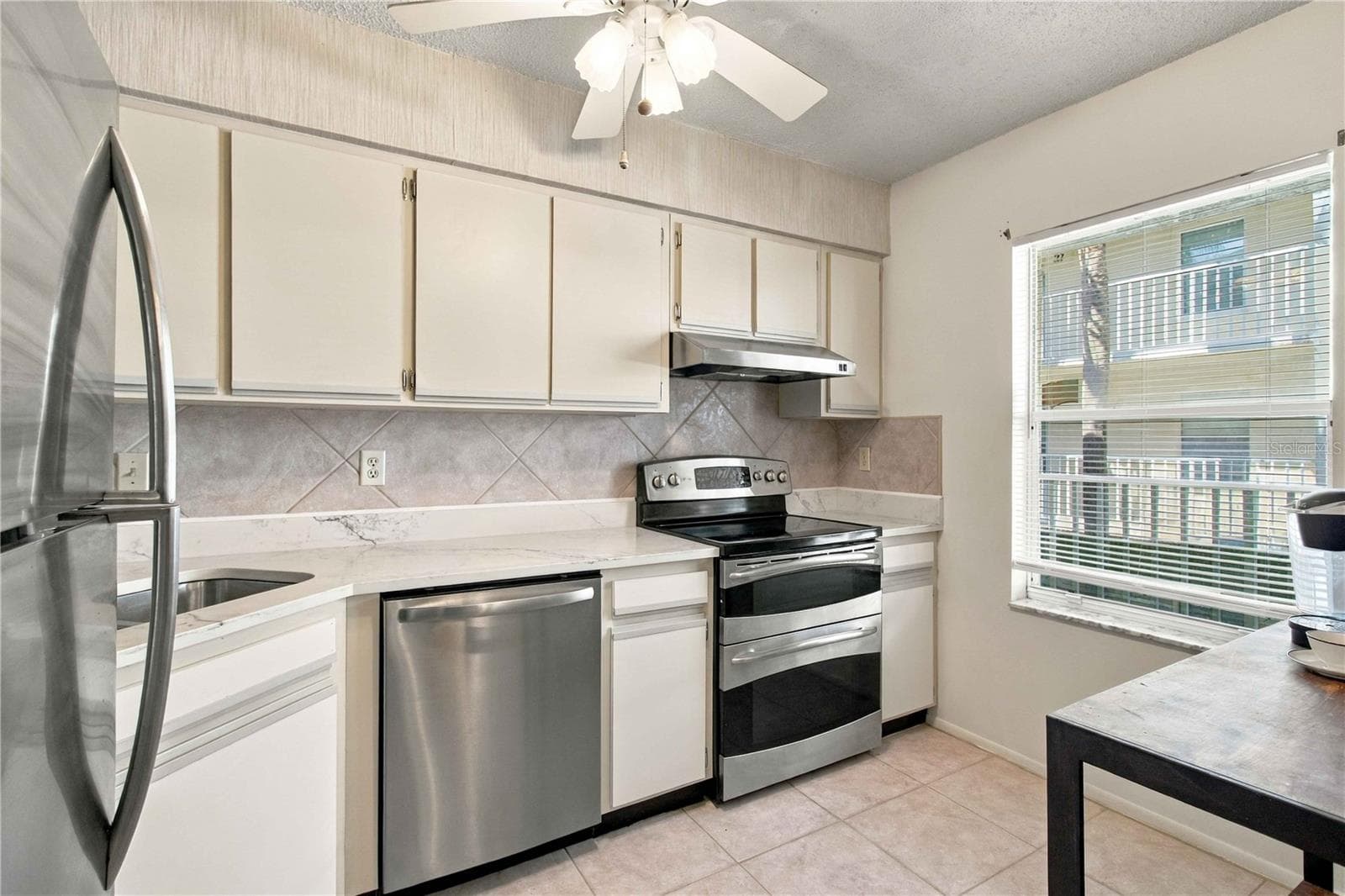 Condominium at 7294 CLOISTER DR #23, SARASOTA, photo 13 of 38
