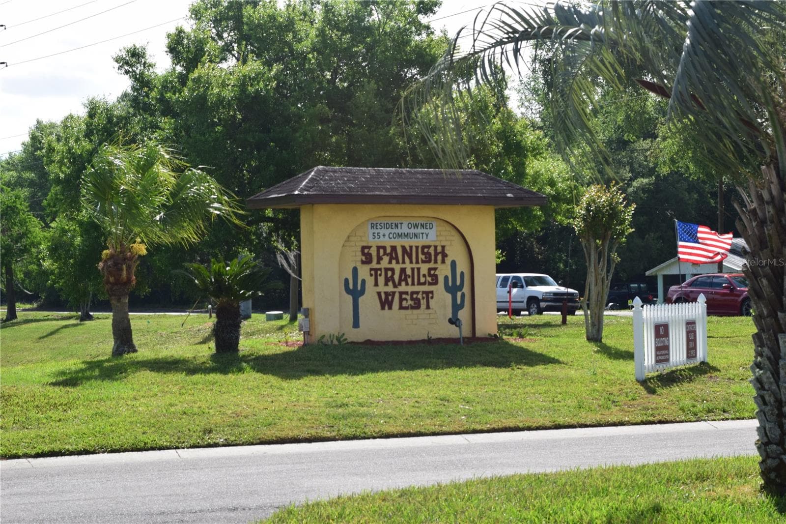 Manufactured Home at 37530 POCO AVE, ZEPHYRHILLS, photo 40 of 40