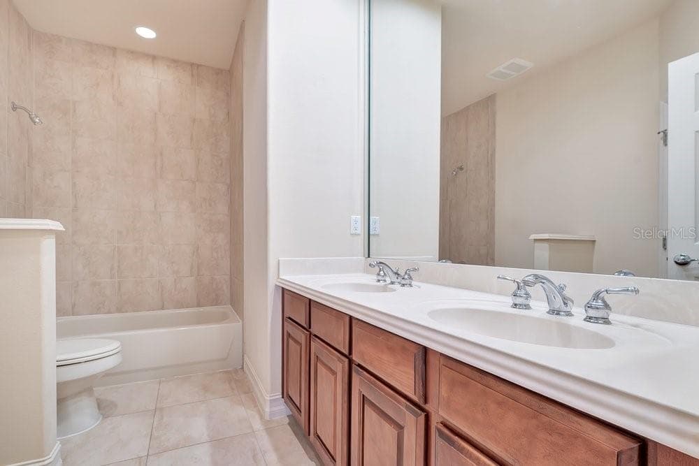 Condominium at 8766 THE ESPLANADE #24, ORLANDO, photo 36 of 68