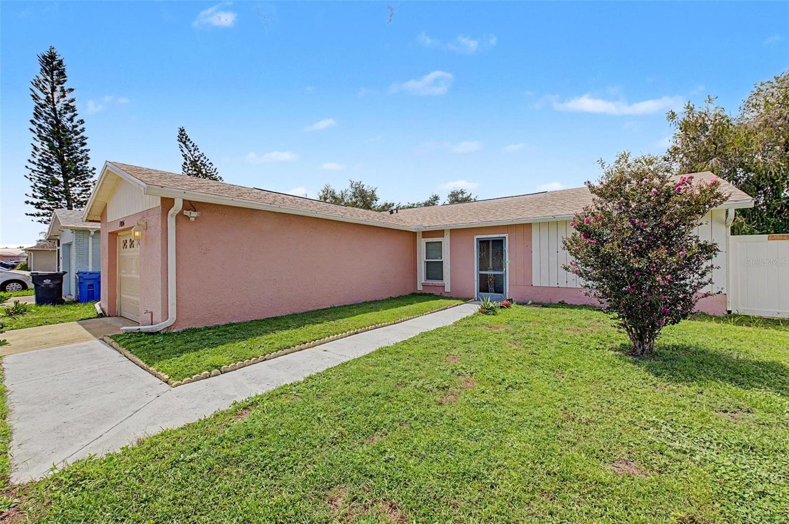 Single Family Residence at 1004 COOLWOOD PL, BRANDON, photo 3 of 44